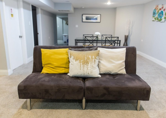 Cozy 2BR/1BA Garden Apartment Near Lincoln Square (Chicago, IL)