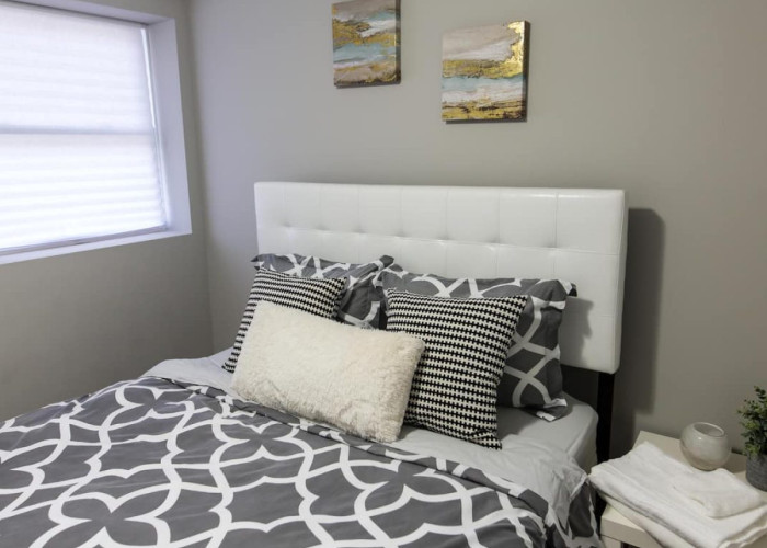 Cozy 2BR/1BA Garden Apartment Near Lincoln Square (Chicago, IL)